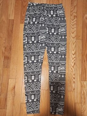 Black and White Tribal Geometric Print Leggings
